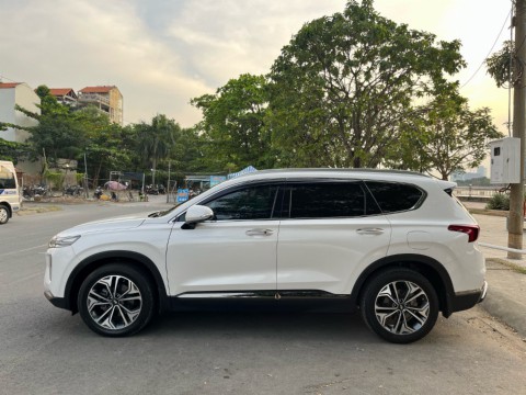 Thuê xe tự lái Đà Nẵng - HYUNDAI SANTAFE 2022